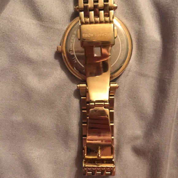 Michael Kors Watch - Picture 4 of 5